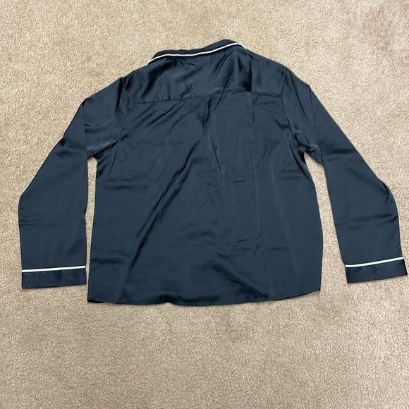 Stars Above (Target) women silky pajama top. Medium - Picture 6 of 6